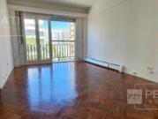Departamento 3 ambientes. zona Independencia y 25 de...