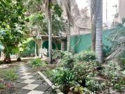 Departamento 4 amb. con dep, cochera, y Jardin con...