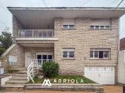 Departamento 4 ambientes a la calle con cochera, Lomas...