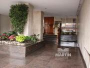 Departamento 4 ambientes, con dependencia de servicio y...