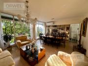 Departamento 4 ambientes con dependencia! Sobre Av....