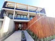 Departamento 4 ambientes con terraza privada y balcón a...