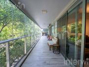 Departamento 4 Ambientes y dependencias con balcon...