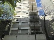 Departamento. 51 entre 3 y 4. 2 dormitorios. Cochera