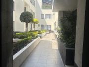 Casa a media cuadra de av Universidad Mayorazgo