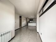 Departamento al frente de 1 dormitorio con pileta y...