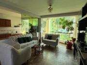 DEPARTAMENTO AMOBLADO CON VISTA AL JARDÍN EN ALQUILER –...