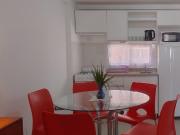 Departamento amoblado de 2 ambientes con balcón