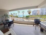 Departamento Amplio Frente al Mar!