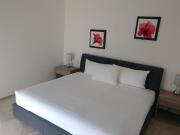 ¡DEPARTAMENTO AMUEBLADO CERCA DE LA 5TA AVENIDA!