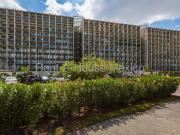 Departamento, área de TV, cuarto de servicio. VENTA...