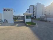 Departamento atrás de plaza patio en Veleta