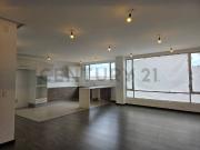 Departamento con Balcón en Urbanización El Condado