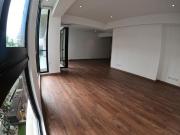 Departamento con balcón Finos Acabados, Costado Hotel...