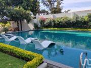 Departamento con balcón, vista espectacular y amenidades...