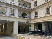 Departamento con cochera en Torre Elysee