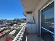 Departamento con cochera y terraza