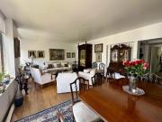 Departamento con excelente distribución a un paso del...