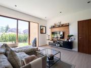 Departamento con Hermoso Jardín