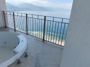 Departamento con impresionante vista al mar, en Zona...