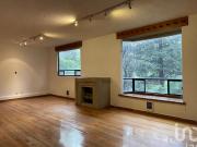 Departamento con jardín privado en venta en Las...