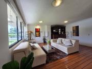 Departamento con jardín y patio en Venta Sector Batan Alto