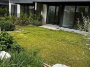 Departamento Con Patio En Arriendo De 2 Dorm. En Vitacura