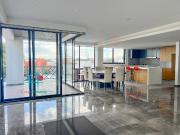 Departamento con terraza, 2 recámaras. Amueblado