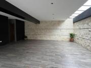 Departamento con Terraza en Venta: Conectividad y Estilo...