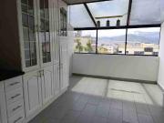 DEPARTAMENTO CON TERRAZA PROPIA Y TRES PARQUEADEROS