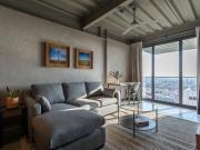 Departamento con terraza, vistas y suite independiente...