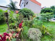 Departamento con terreno y local comercial Oportunidad...