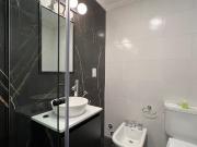 Departamento cuatro ambientes a la calle con amplio...