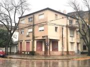 Departamento de 1 dormitorio. 1° por escalera. Moderno y...