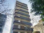 Departamento de 1 dormitorio al frente con cochera