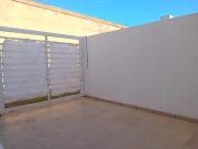 Departamento de 1 dormitorio en alquiler, con patio /...