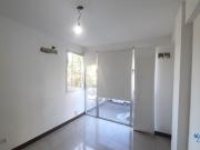 Departamento de 2 amb. con balcón solo uso profesional...