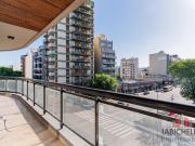Departamento de 2 ambiente con importante balcón en...