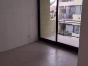 Departamento de 2 ambientes. 1er piso x excalera. 3...