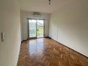 Departamento de 2 ambientes al frente con balcón