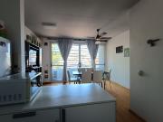 Departamento de 2 ambientes al frente con balcón y...