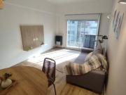 Departamento de 2 ambientes en venta, con balcón a la calle