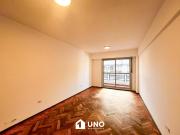 Departamento de 2 Dormitorios con balcón a la calle