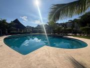 Vive Rodeado de Jardines y Tranquilidad Absoluta – Villa...