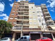 Departamento de 3 amb. al frente con balcón