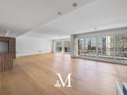 Departamento de 3 ambientes con balcón, muy luminoso,...