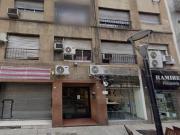 DEPARTAMENTO DE 3 AMBIENTES CON COCHERA IDEAL USO...