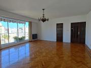 Departamento de 3 ambientes con dependencia servicio...