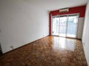 Departamento de 3 ambientes en Belgrano a refaccionar!