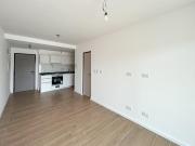 Departamento de 3 dormitorios con patio a estrenar en abasto